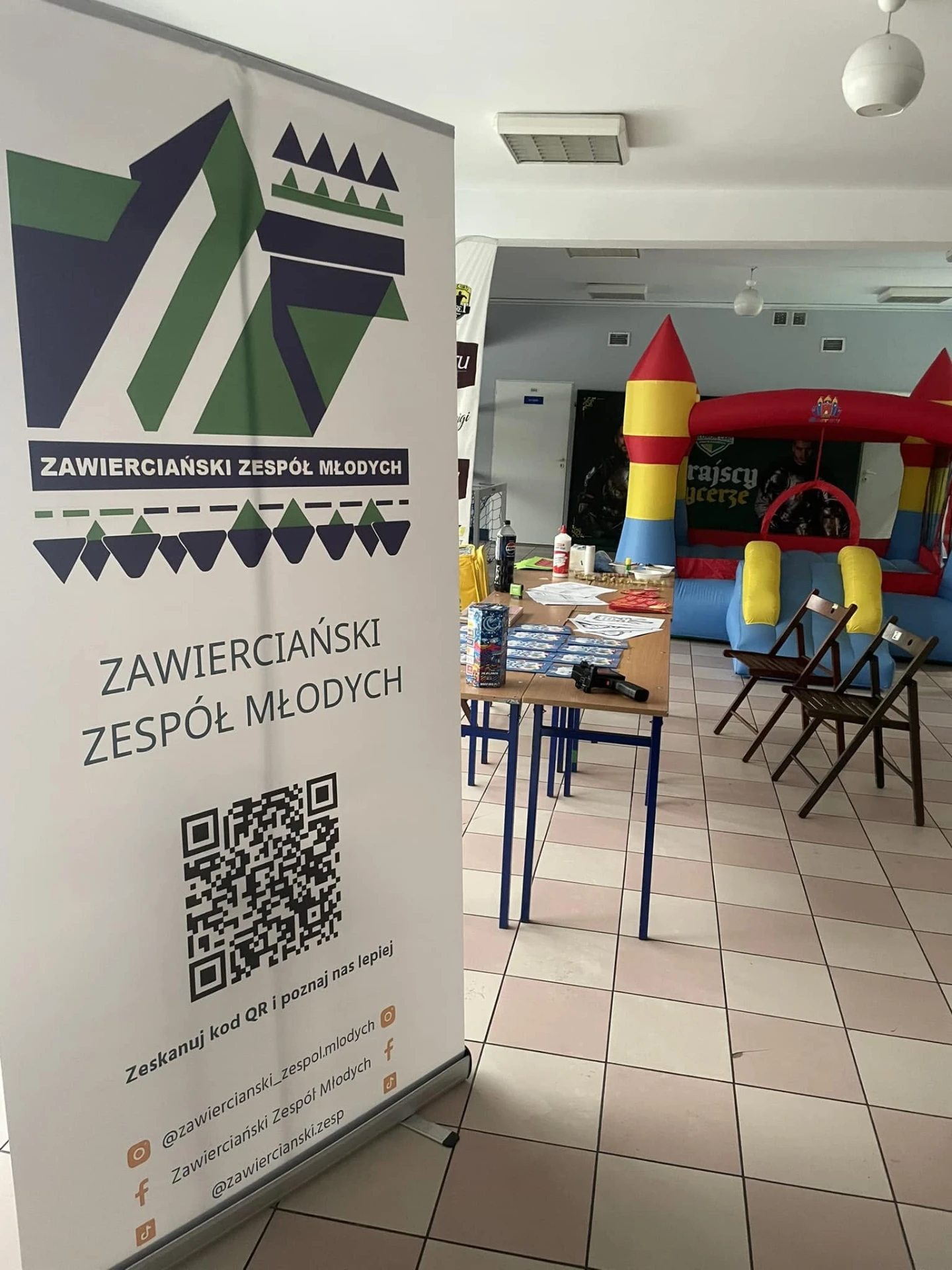 Rodzinny piknik ze strefą zabaw i stoiskiem Zawierciańskiego Zespołu Młodych